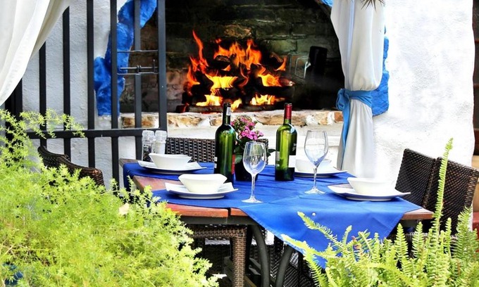 Caledon House | Inviting Athenian Villa with Pool and Breakfast Awaits You