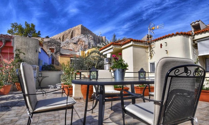 Plaka Apartment | Discover Authentic Elegance at Acropolis in Athens