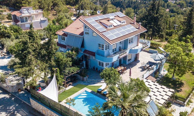 Asgourou Villa | Discover Athina's Pool Villa: Ocean View & Private Luxury