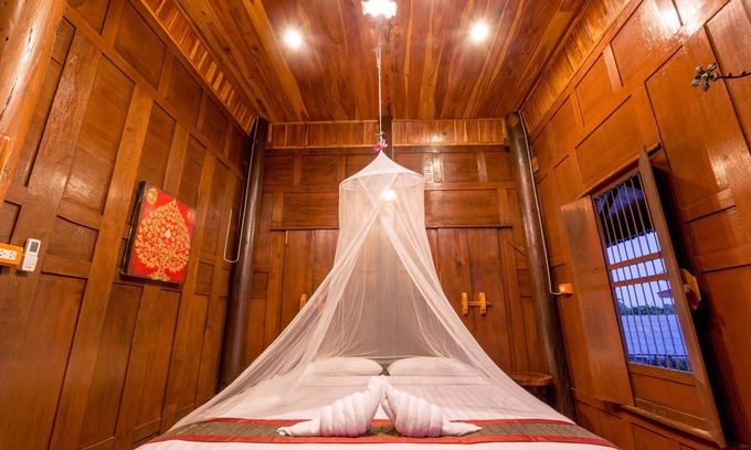 Ayutthaya House | Serene Athithara Home with River View & Kitchen Amenities