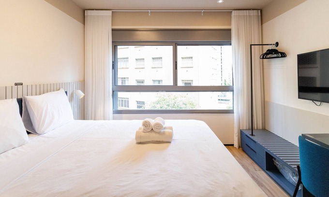 Paraiso Apartment | Inviting Athos: Spa Retreat with Breakfast & Family Fun