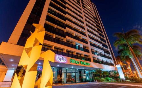 Setor Hoteleiro Norte Hotel | Discover Athos Bulcão Hplus Executive: 4-Star Family Retreat
