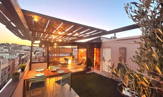 Alicante Apartment | Stylish Atic in the Heart of the City - Guest Rated 10/10