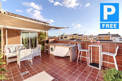 Armilla Apartment | Discover Atico: A 4-Star Getaway in Enchanting Granada