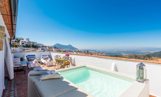 Gaucin Apartment | Relaxing Retreat at Atico la Carrasquilla Gaucin