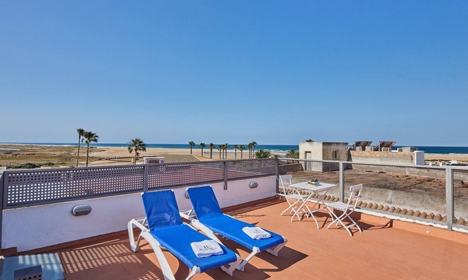 Conil de la Frontera City Center Apartment | Oceanfront Atico La Terraza: Guest Rated 10/10 Stay