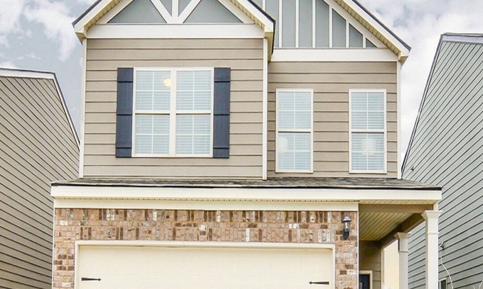 Fairburn House | Newly Built Premier Home in Atlanta with Spa & Hot Tub