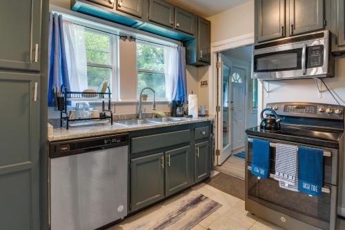Atlanta House | Child-Friendly Atlanta Vacation Rental Just 3 Miles to Downtown