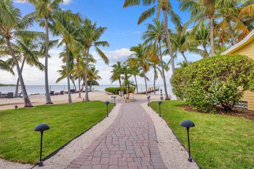 Tavernier Hotel | Experience Atlantic Bay Resort: Oceanfront Paradise Awaits