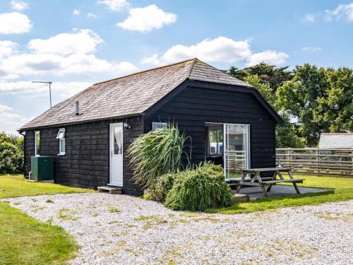 Port Isaac House | Atlantic Lodge: Pet Friendly Stay with Great Reviews