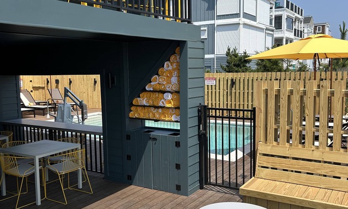 Rehoboth by the Sea Hotel | Atlantic View Hotel: Family-Friendly Haven with Pool & Breakfast