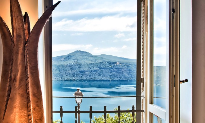 Castel Gandolfo House | Highly Rated Atlantis Inn Castelgandolfo with Family-Friendly Amenities