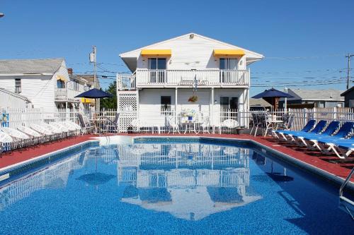 Old Orchard Beach Hotel | Oceanfront Bliss at Atlantis Motel - Rated 8.5/10