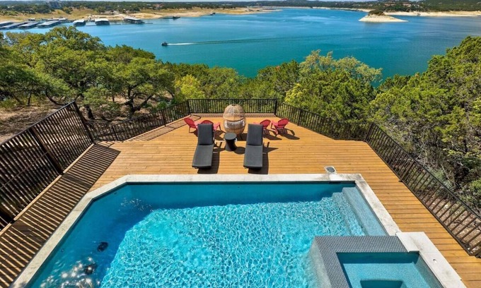 Volente House | Relax at Atlantis on Lake Travis: Pool, Hot Tub & Dock