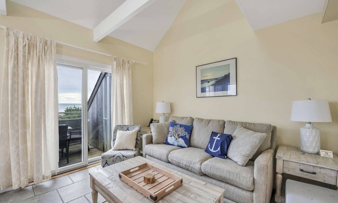 Napeague Apartment | Atlas Beachside Retreat with Pool and Ocean Views