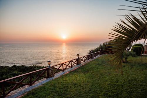 Andravida-Kyllini House | Atlas Villa: Oceanfront Retreat with Pool & Breakfast