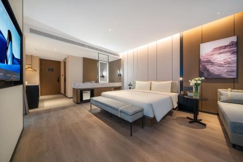 Wuhou Hotel | Atour Hotel Chengdu Tongzilin: Ideal Family Getaway