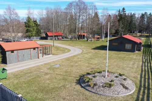 Mikeltornis House | Pet-Friendly Dreamscape Estate with Hot Tub & Kitchen