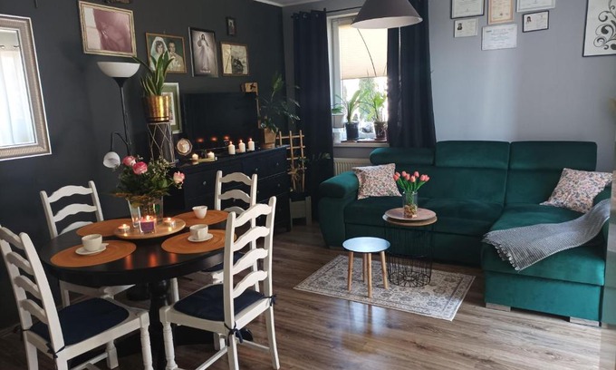 Orunia-St. Wojciech-Lipka Apartment | Inviting Apartment with Large Garden - Pet & Child Friendly