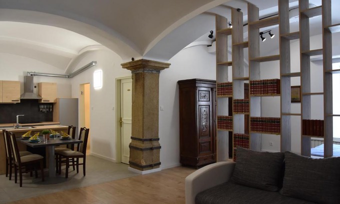 Celje Apartment | Perfect Atrij Hotel: 4-Star Stay with Pet-Friendly Amenities