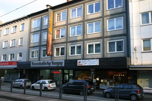 Rathaus Apartment | Family-Friendly Stay at Atrium City with High Ratings