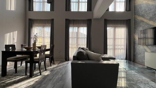 Sofia City Center Apartment | ATRIUM Moon, luxury garden suite city center