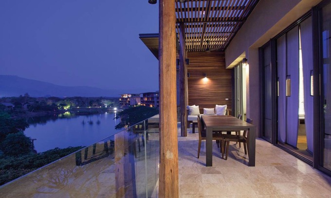 Mu Si Hotel | Experience Atta Lakeside Resort Suite: 5-Star Comfort & More