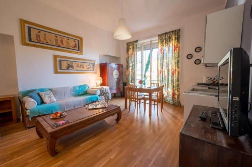 Cit Turin Apartment | Highly Rated Attico Cit Turin: Family & Pet Friendly Stay