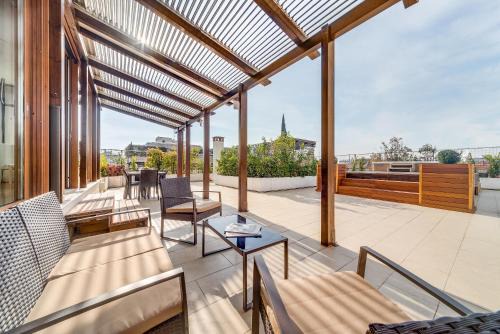 Calvairate Apartment | Discover Attico Dolce Vita: 4-Star Pet-Friendly Retreat