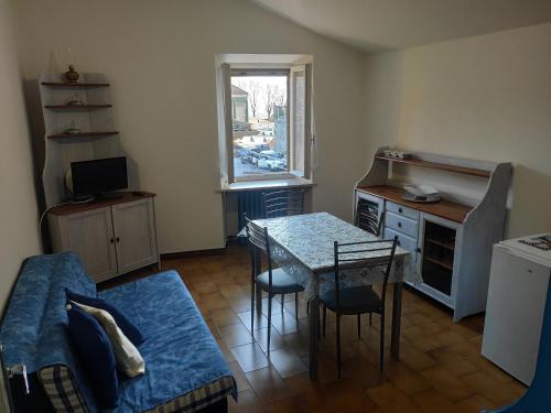 Volta Mantovana Apartment | Elegant Attico Piano Secondo: Family-Friendly Retreat
