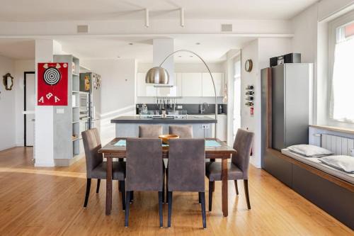 Gallarate Apartment | "Attico Sul Rosa" - Casa Vacanze a Gallarate
