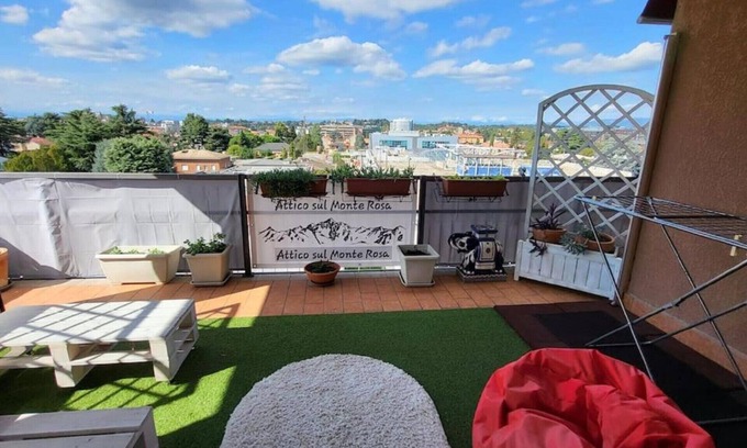 Gallarate Apartment | "Attico Sul Rosa" - Holiday Home in Gallarate