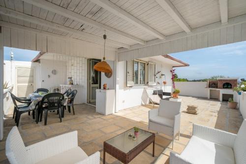Padula Bianca House | Experience Oceanfront Bliss at Attico Velia Hotel