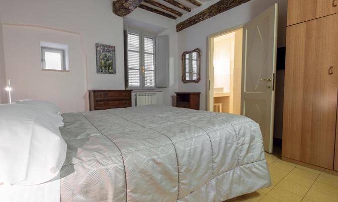 Siena Historical Center House | Discover Attilio Camere: Rated 9/10 with Hot Tub & Breakfast