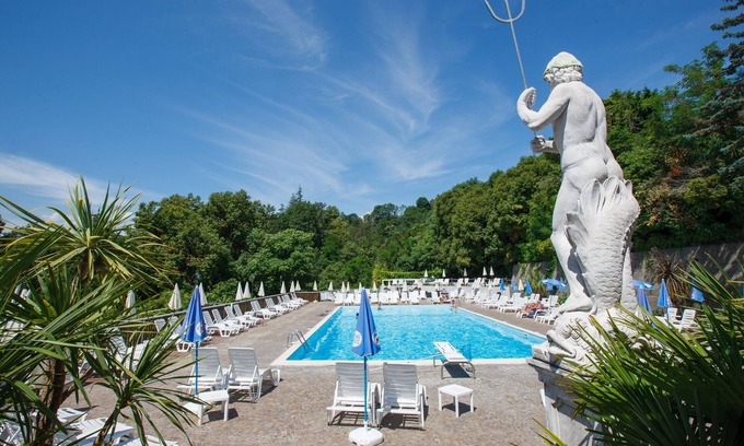 Susello Apartment | Inviting 2-Room Apartment with Pool and Lake View Retreat