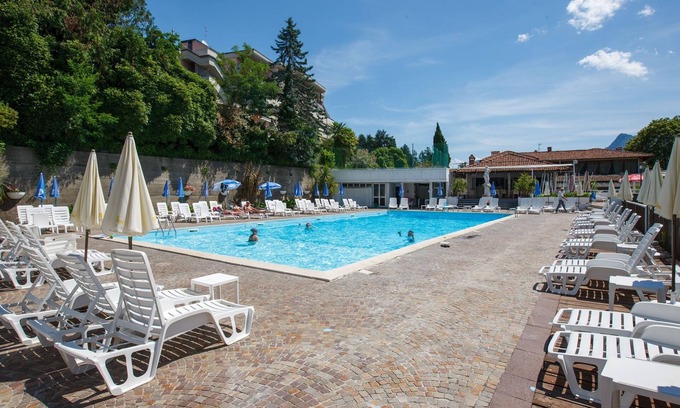 Susello Apartment | Cozy 2-Room Apartment with Pool and Stunning Lake Views