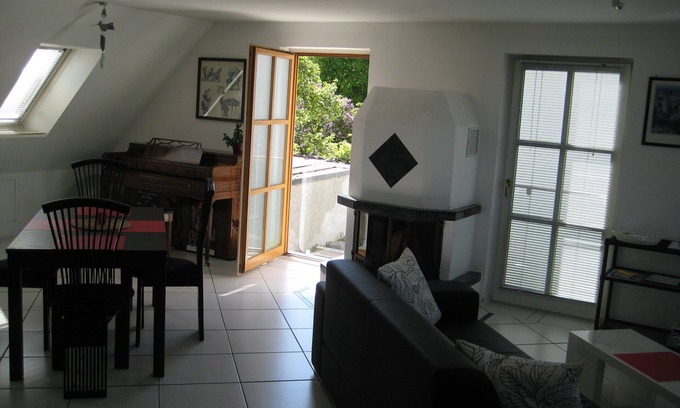 Munchen District Apartment | Elegant 2-Bedroom Apartment with Pool & Spa Amenities