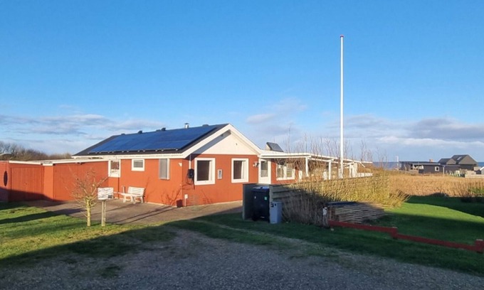 Vinderup House | Cozy Wooden Holiday Home with Ocean View & 10/10 Rating