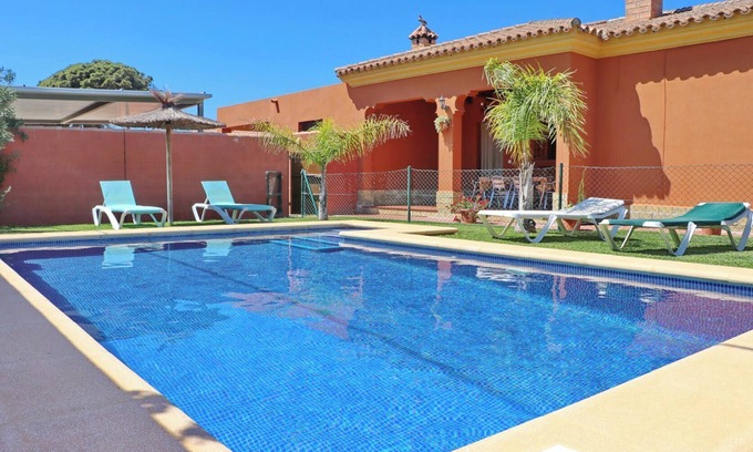 Campano House | Inviting Villa Retreat with Private Pool & Spa Amenities