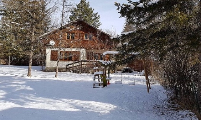 Villars-Colmars Ski Chalet | Spacious Family Chalet in Val d'Allos with Hot Tub & Spa