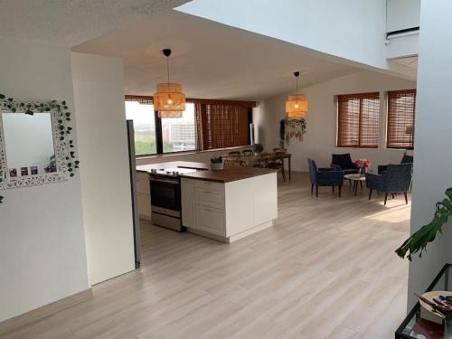 Isla Verde House | Elegant Penthouse with Pool in Isla Verde - 4 Star Stay