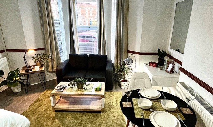Birmingham Apartment | Guest Rated 10/10: Cozy Self-Contained Apartment Near Birmingham