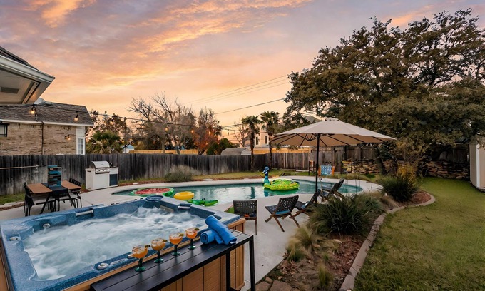 Woods Of Brushy Creek House | Unforgettable ATX Arcade & Poolside Oasis for Families!