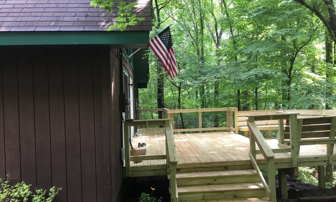 Clifftops Cabin | Family & Pet Friendly Cabin with Pool at Clifftops VRBO