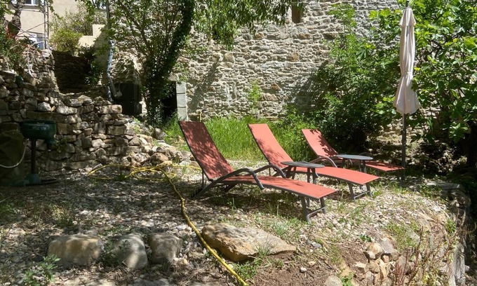 Molieres-sur-Ceze Cottage | Art Gallery Cottage with Ocean View & Large Terrace Retreat