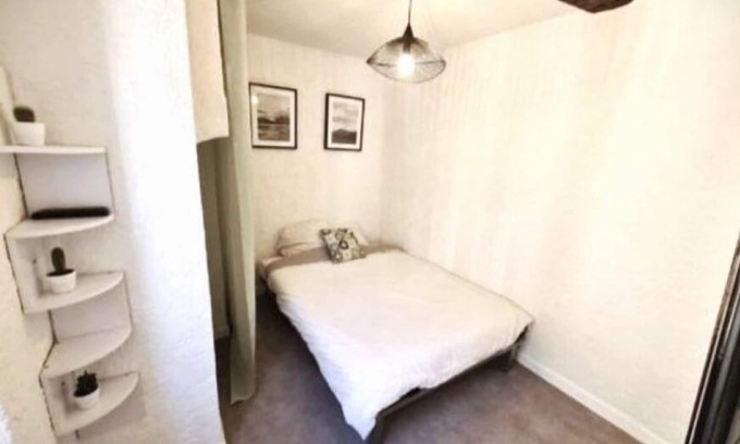 La Roquebrussanne Apartment | Unique Duplex Studio with Kitchen & Pet-Friendly Amenities