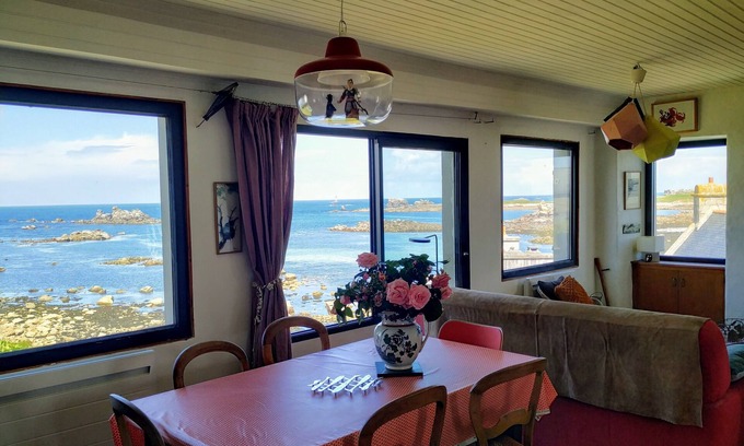 Porspoder House | Unique Fisherman’s House with Breathtaking Iroise Sea Views
