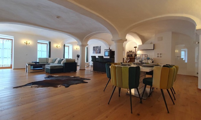 Stephanskirchen Apartment | Außergewöhnliche, Großartige, Moderne und Gemütliche Wohnung-suite am Simssee