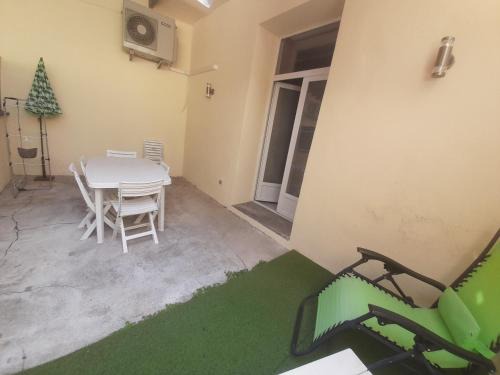 Millau Apartment | Kid-Friendly Getaway at Au 70 with Great Guest Ratings!