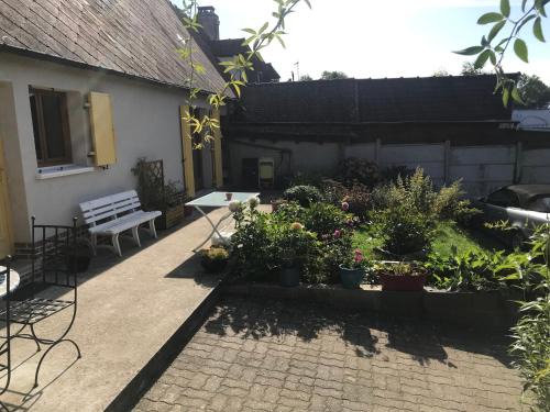 Montreuil-sur-Breche Bed & Breakfast | Discover Au Bol d'Éire: Pet & Child Friendly Retreat